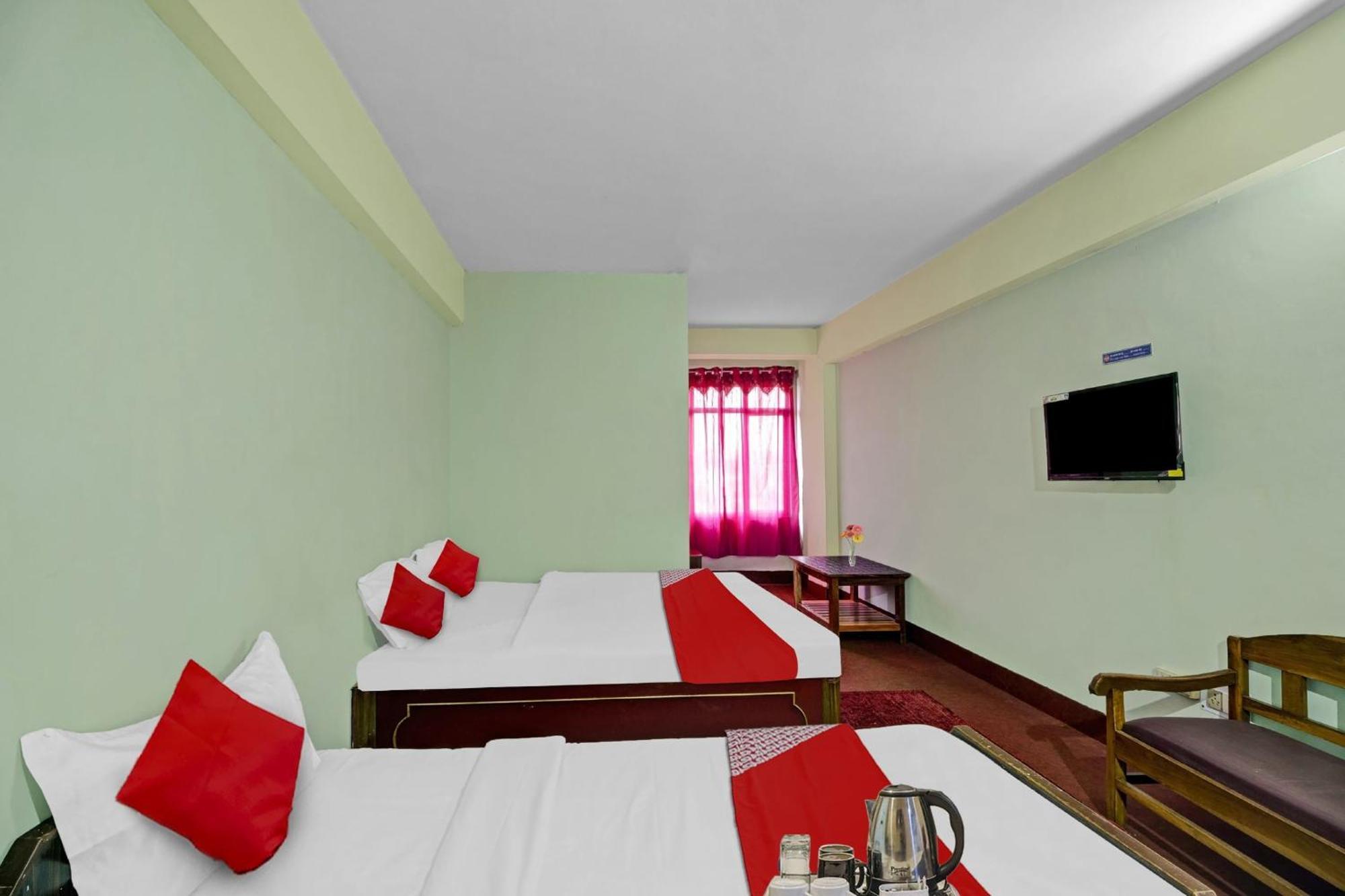 Hotel O Evergreen Guest House Shillong Exteriör bild