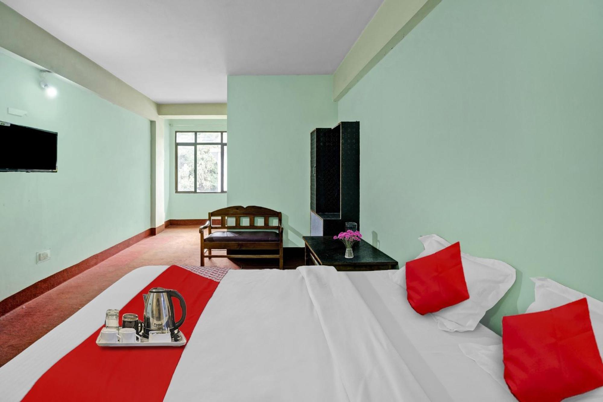 Hotel O Evergreen Guest House Shillong Exteriör bild
